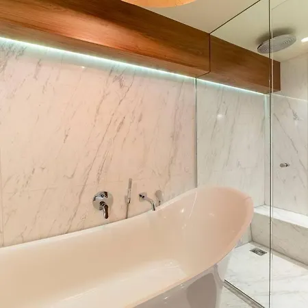 Westcourt By Rmg Harrogate