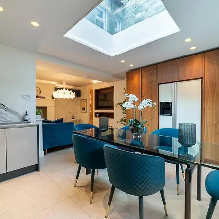 Westcourt By Rmg Harrogate