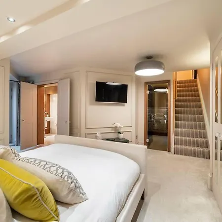 Westcourt By Rmg *