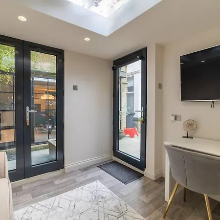 Westcourt By Rmg