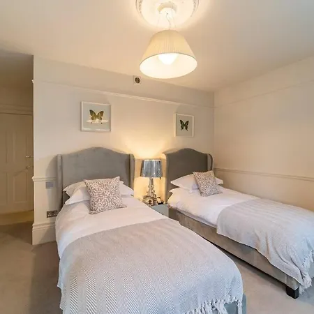 Apartment Westcourt By Rmg